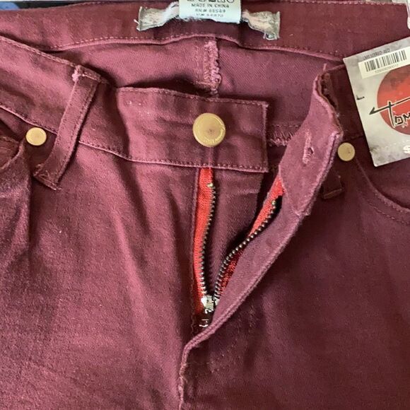 NWT Tomomi Tso  Slim fit distressed Jeans - Picture 10 of 14